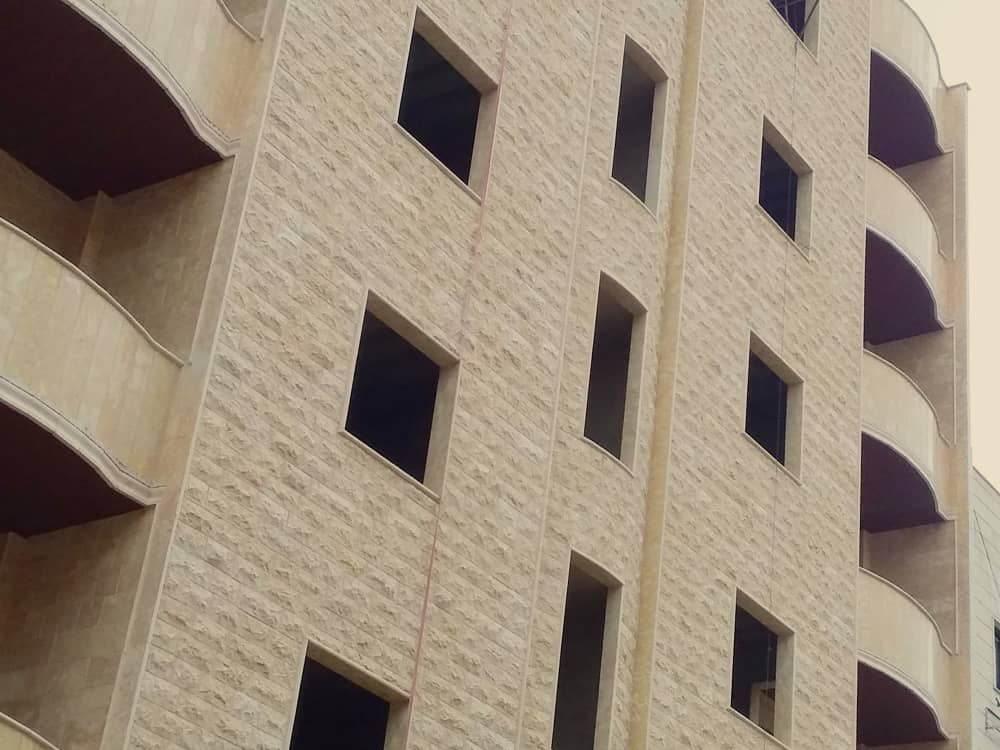 شقةعلى العظم للبيع 