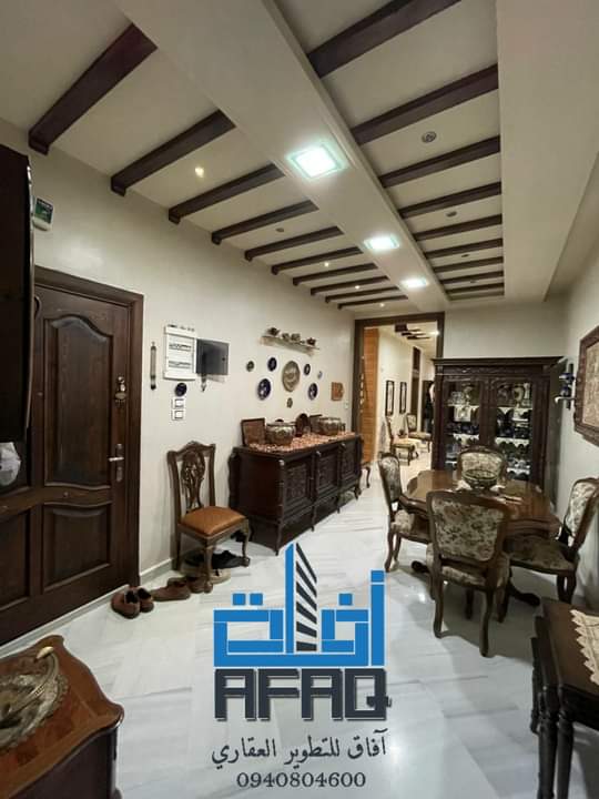 للبيع شقة سكنية مع حديقة